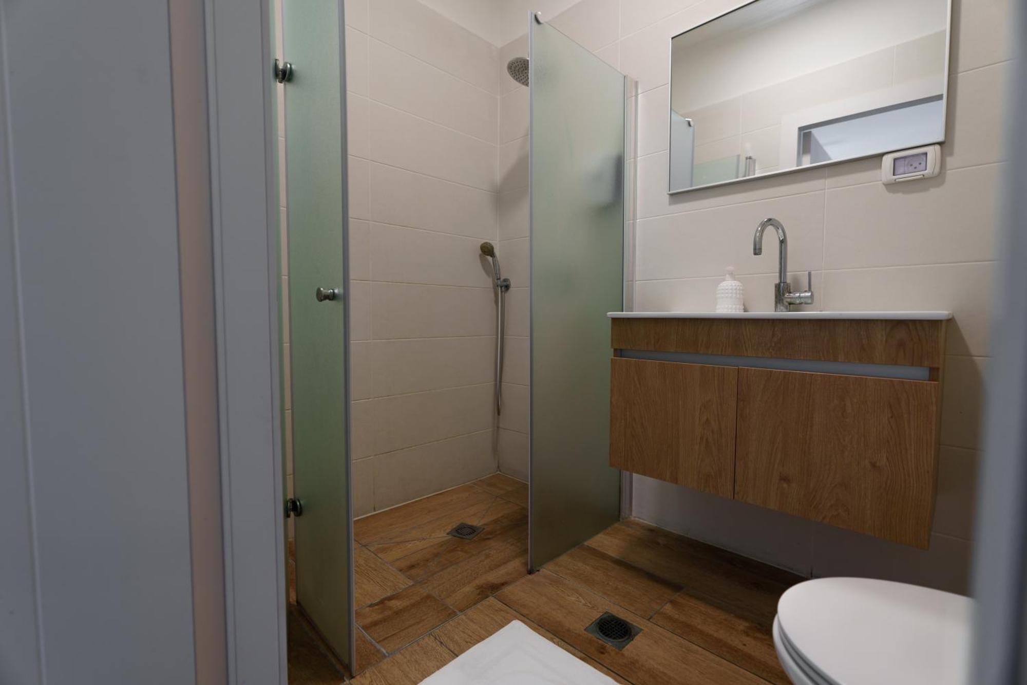 ลุย โฮเทล การ์เดนส์ Apartment ไฮฟา ภายนอก รูปภาพ